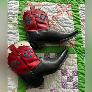 Cowboy boots with flowers